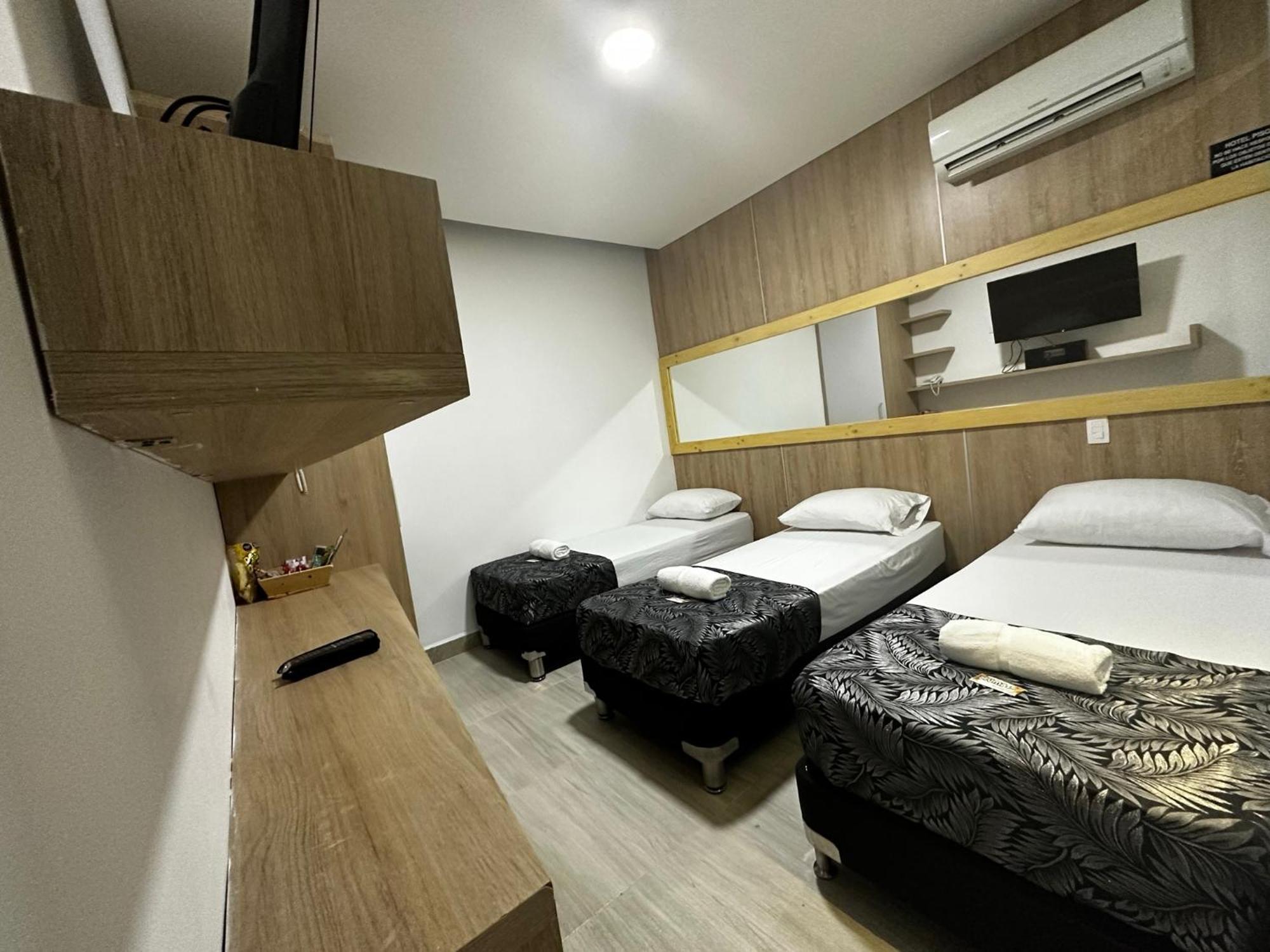 Hotel Piso 12 Bello Luaran gambar